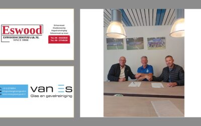 Eswood Schoonmaakbedrijf en Van Es Glas en Gevelreiniging nieuwste bordsponsoren S.V. Loosduinen