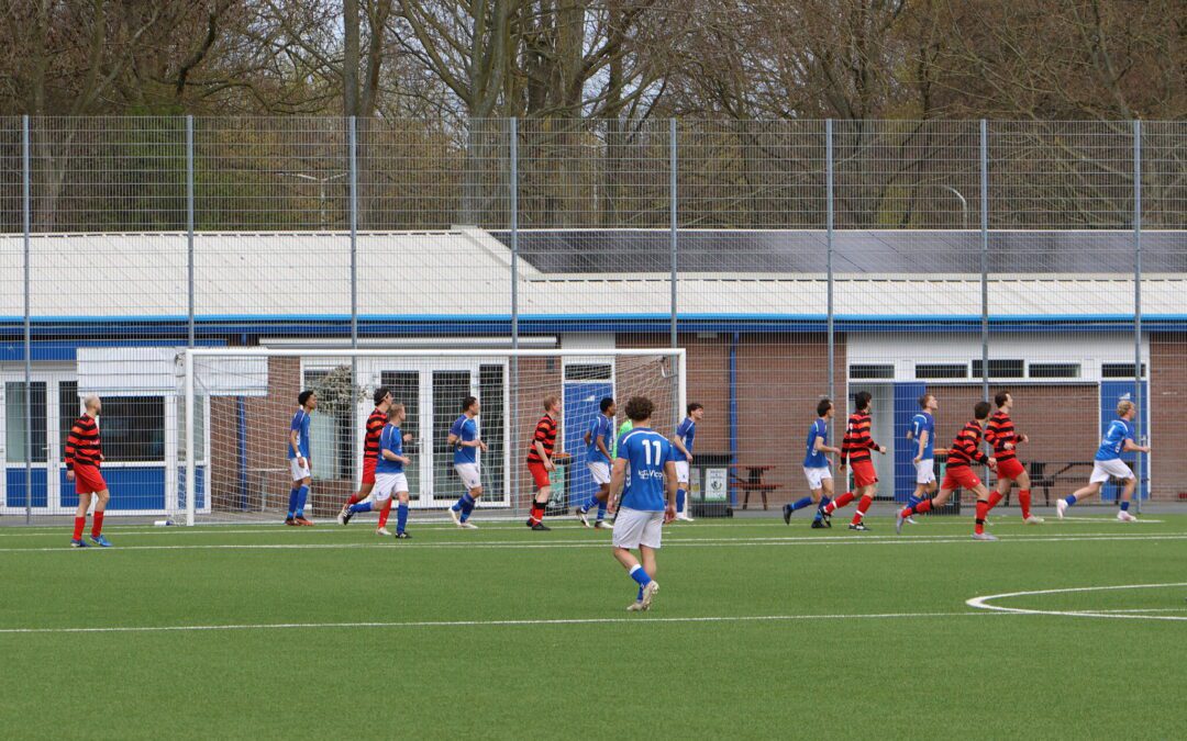 Fotoverslag VOC 2 – Loosduinen 2 (2 – 0)